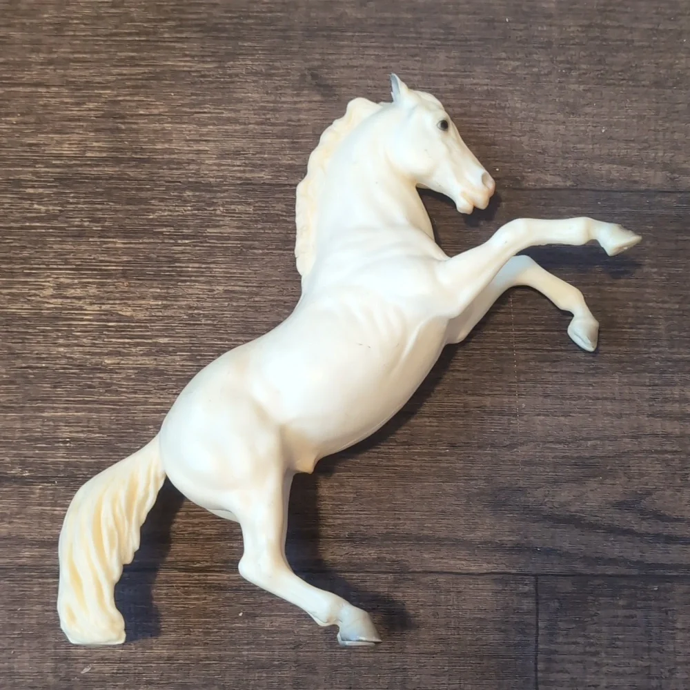 Vintage Breyer #30 King The Fighting Stallion - Picture 2 of 2